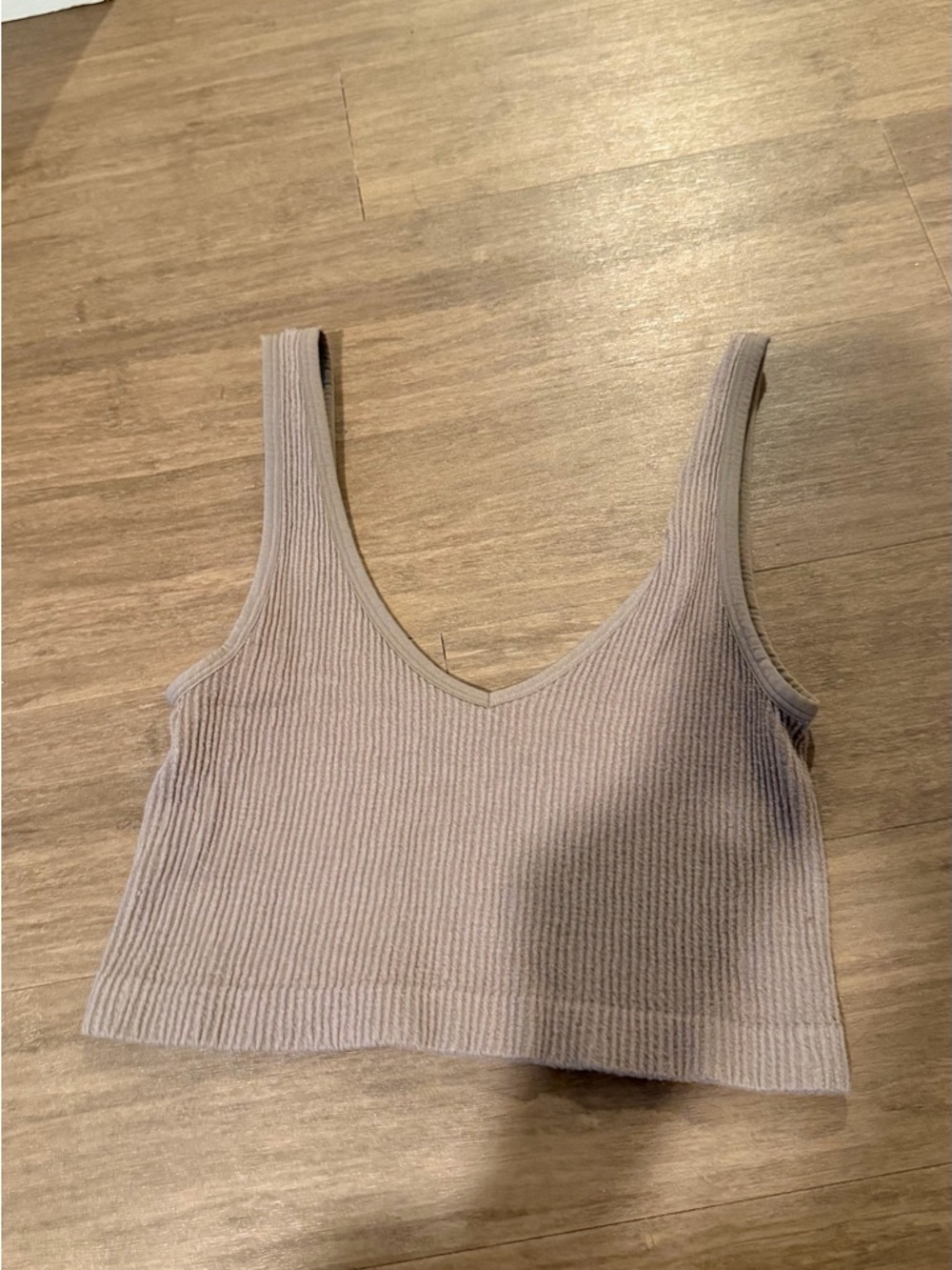 Basic tank Tops - Picture 3 of 6